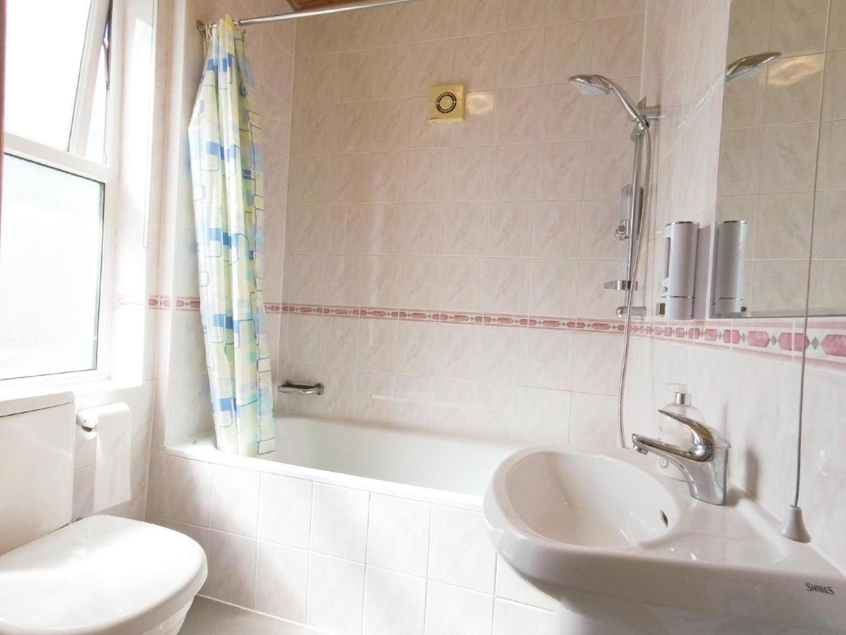 Ferienwohnung Carnation Flat A In Wembley London Exterior foto